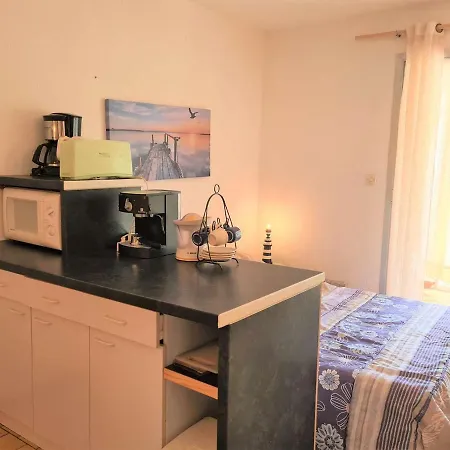 Avec Terrasse, 4 Couchages, Parking Prive - Cap D'agde - Fr-1-249-376 Apartment Agde